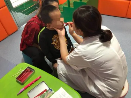 语言与构音